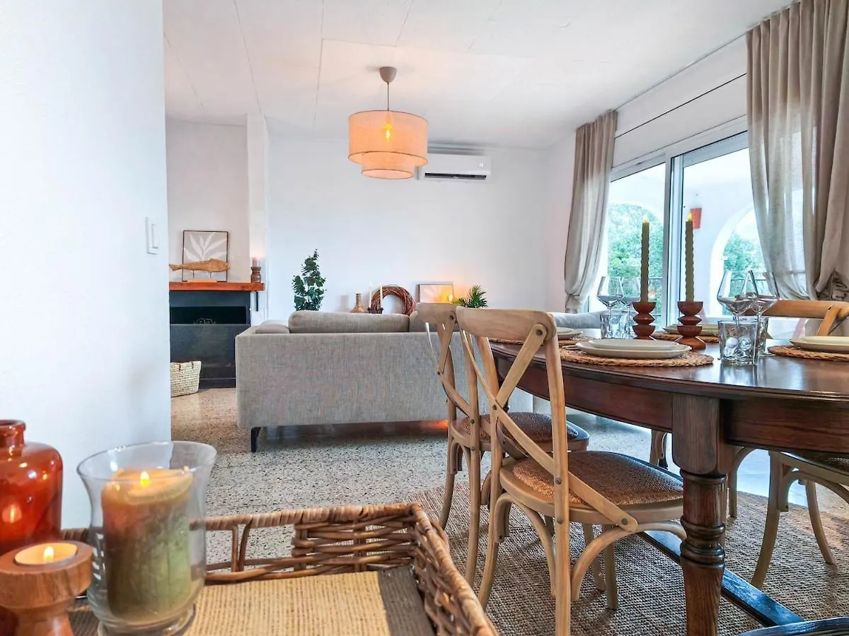 Villa Marie, 8 Pers, Green Zone, Private Vilobi D'onyar Hébergement de vacances